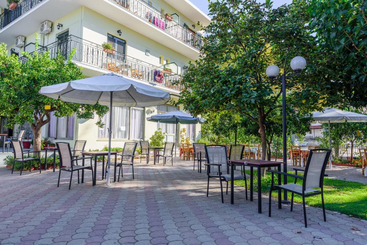Des Roses Hotel Platanias  Luaran gambar