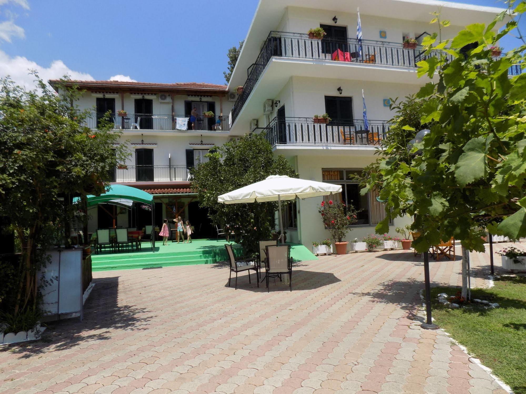 Des Roses Hotel Platanias  Luaran gambar